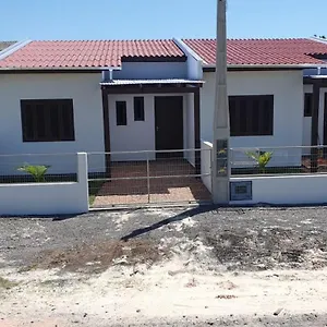  Casa de Férias Casa 70mt2 Mobiliada Centro Gaivota 400mt Do Mar Wifi Tv Smart